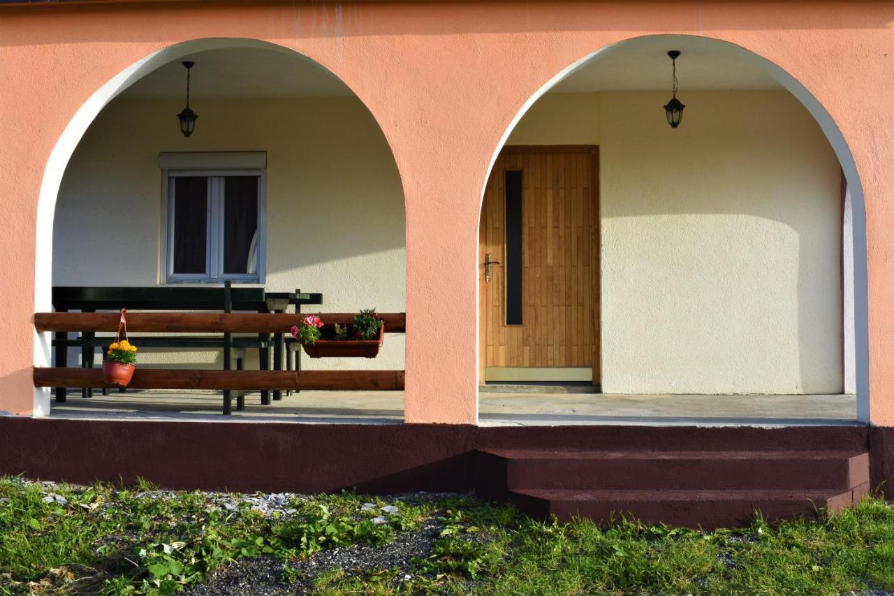 Apartmani Mitrovic Žabljak Buitenkant foto