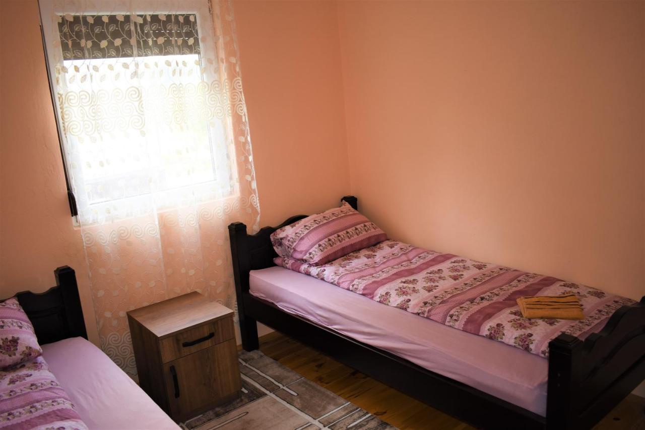 Apartmani Mitrovic Žabljak Buitenkant foto