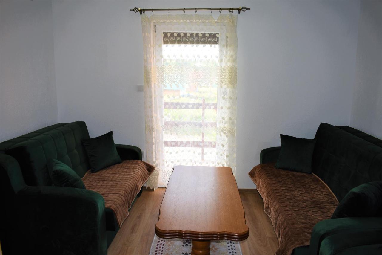 Apartmani Mitrovic Žabljak Buitenkant foto