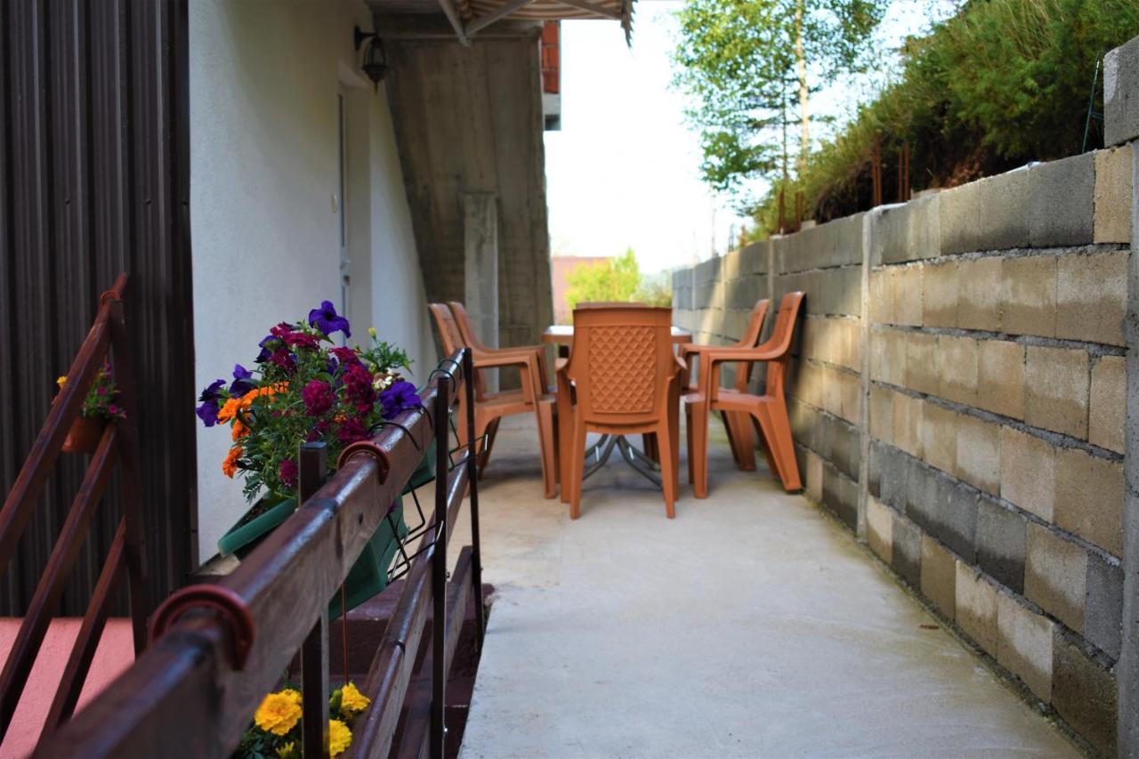 Apartmani Mitrovic Žabljak Buitenkant foto